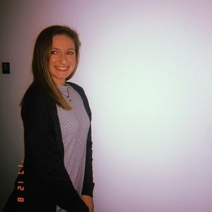 Meet your Posher, Elizabeth